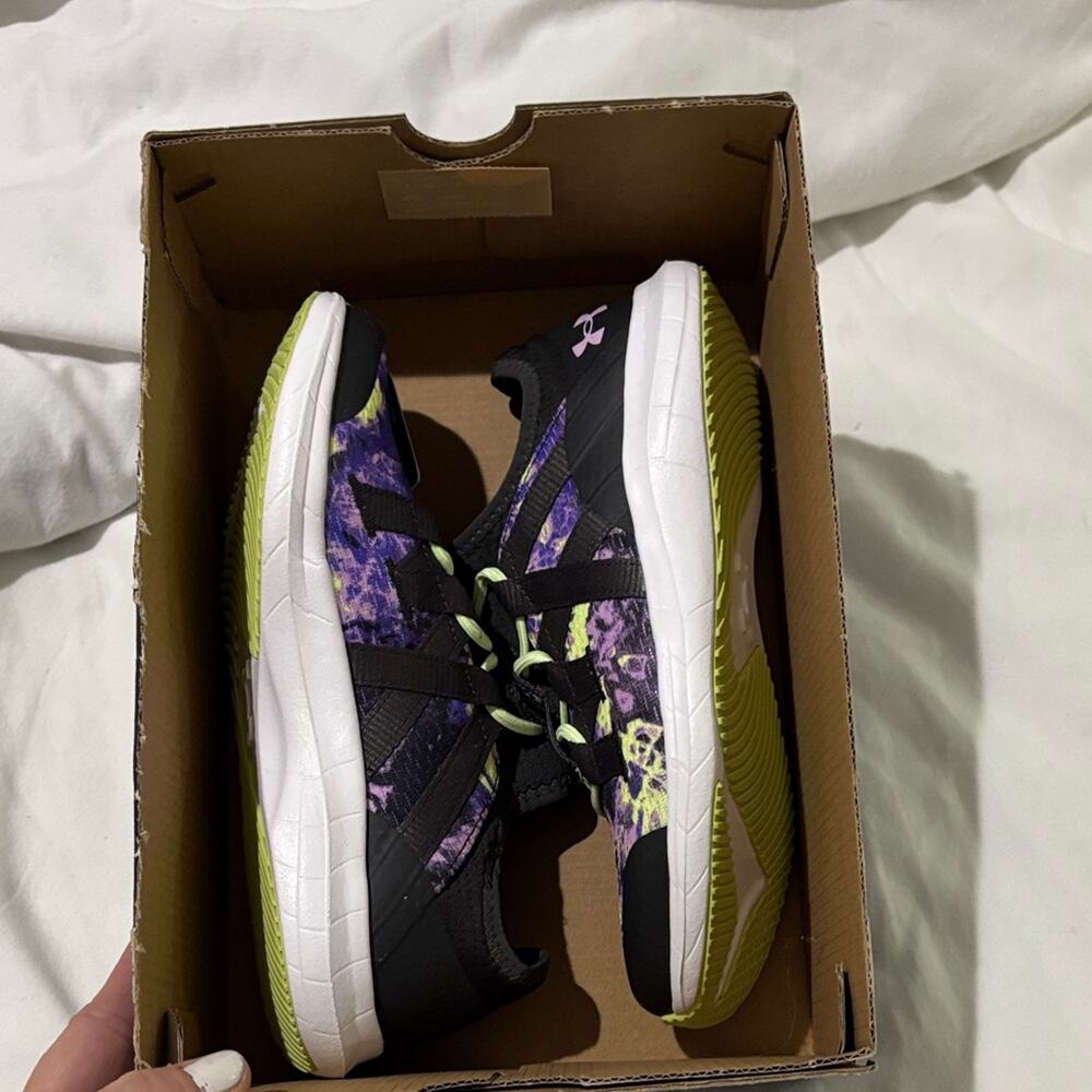 Under Armour 2.5 y Kids' Black and Purple Sneakers slip on style NWT in hot